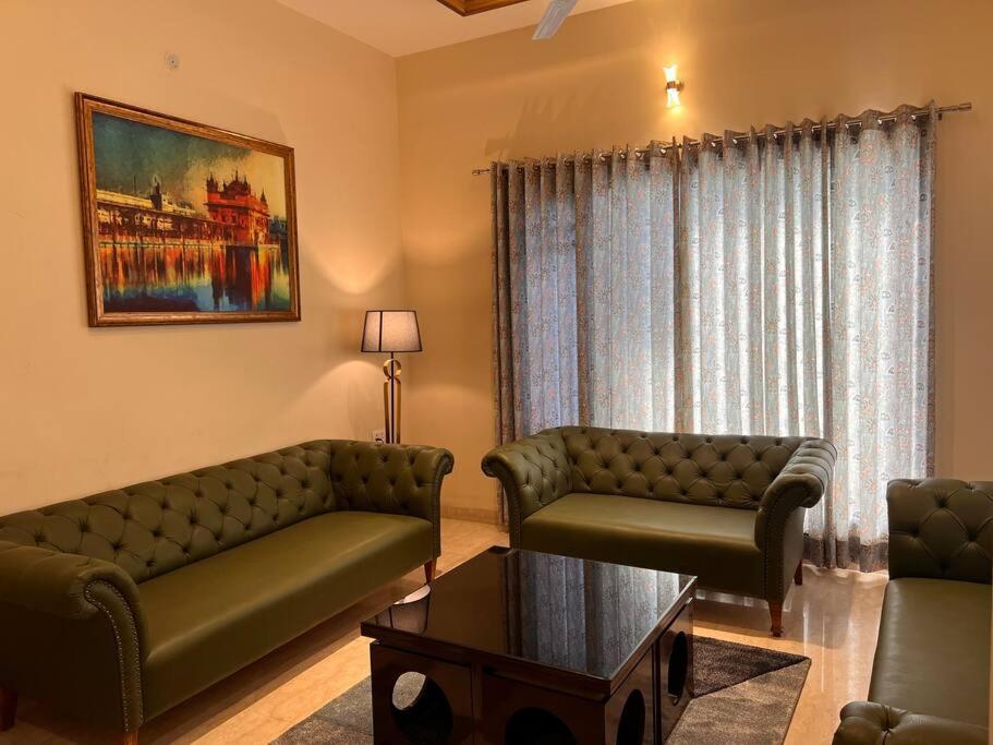 5Bhk Home Away From Home At Ranjit Avenue Амритсар Экстерьер фото